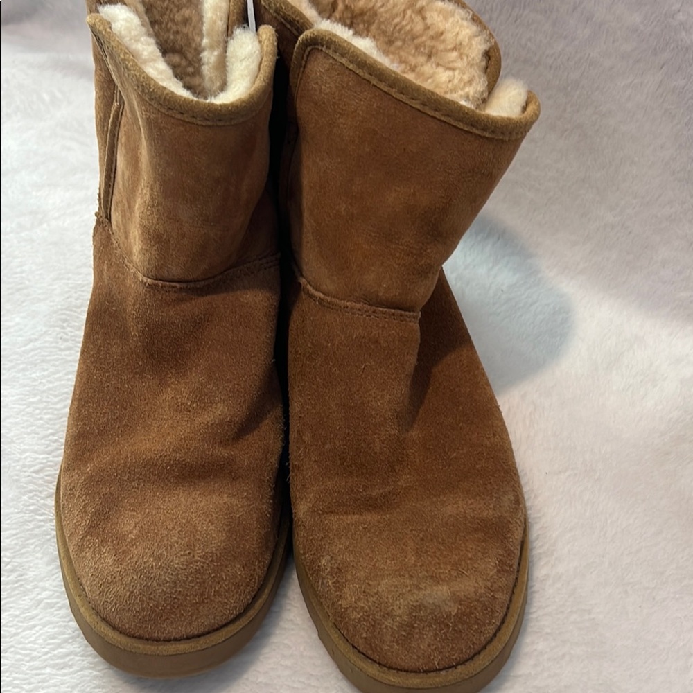 UGG Tan Sheepskin Lined Boots